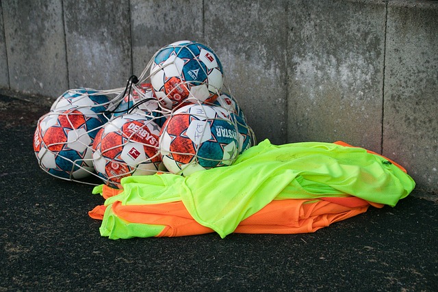 NBA最新情报揭秘：哈登未来动向，杜兰特伤势更新，库里迎来得力助手.